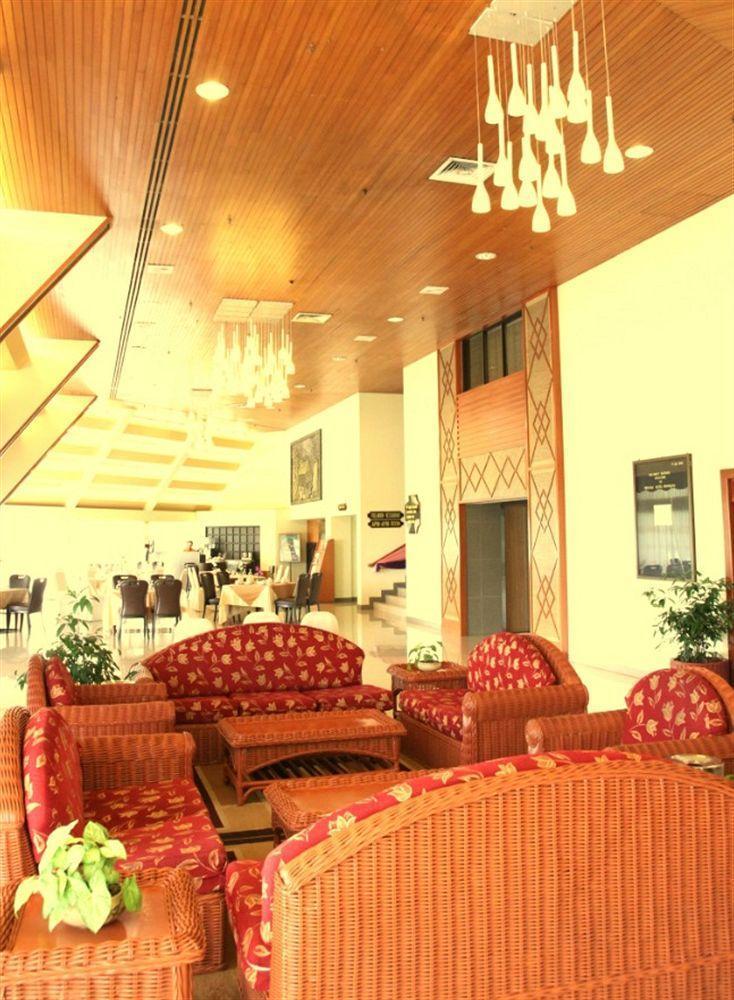 Oyo 89693 Perkasa Hotel Keningau Near Hospital Keningau מראה חיצוני תמונה