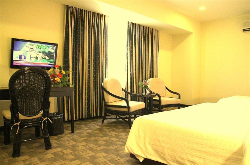 Oyo 89693 Perkasa Hotel Keningau Near Hospital Keningau מראה חיצוני תמונה