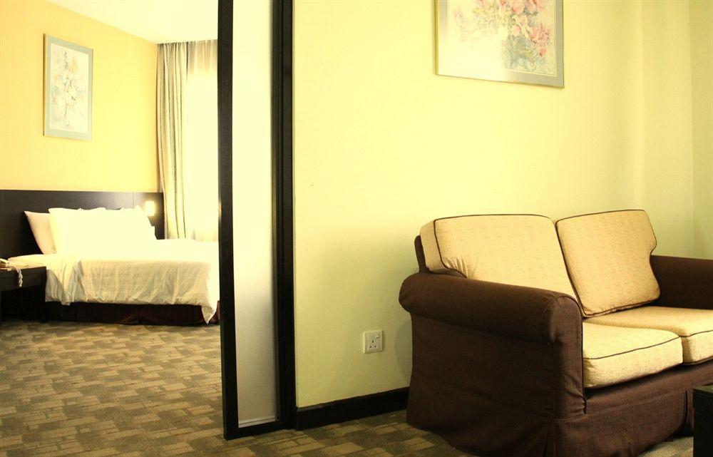 Oyo 89693 Perkasa Hotel Keningau Near Hospital Keningau מראה חיצוני תמונה