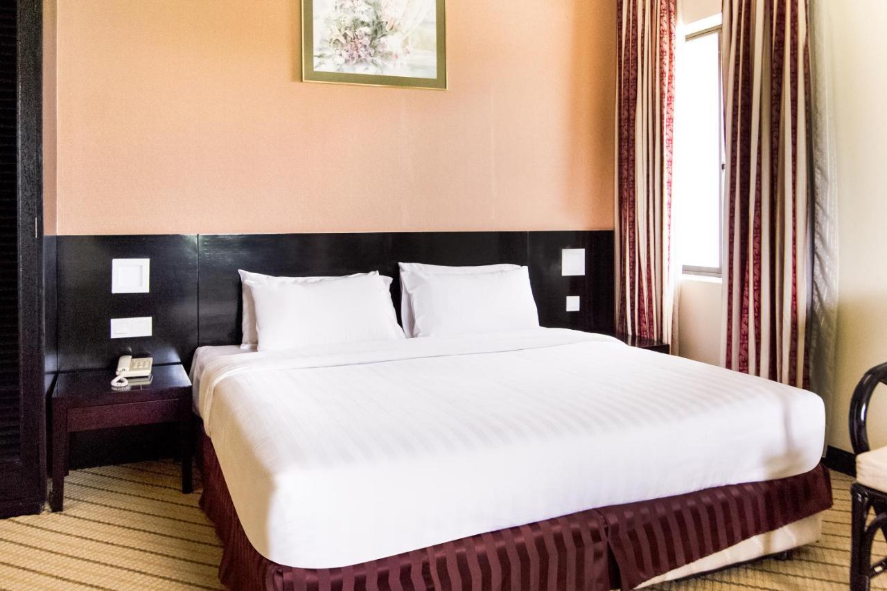 Oyo 89693 Perkasa Hotel Keningau Near Hospital Keningau מראה חיצוני תמונה