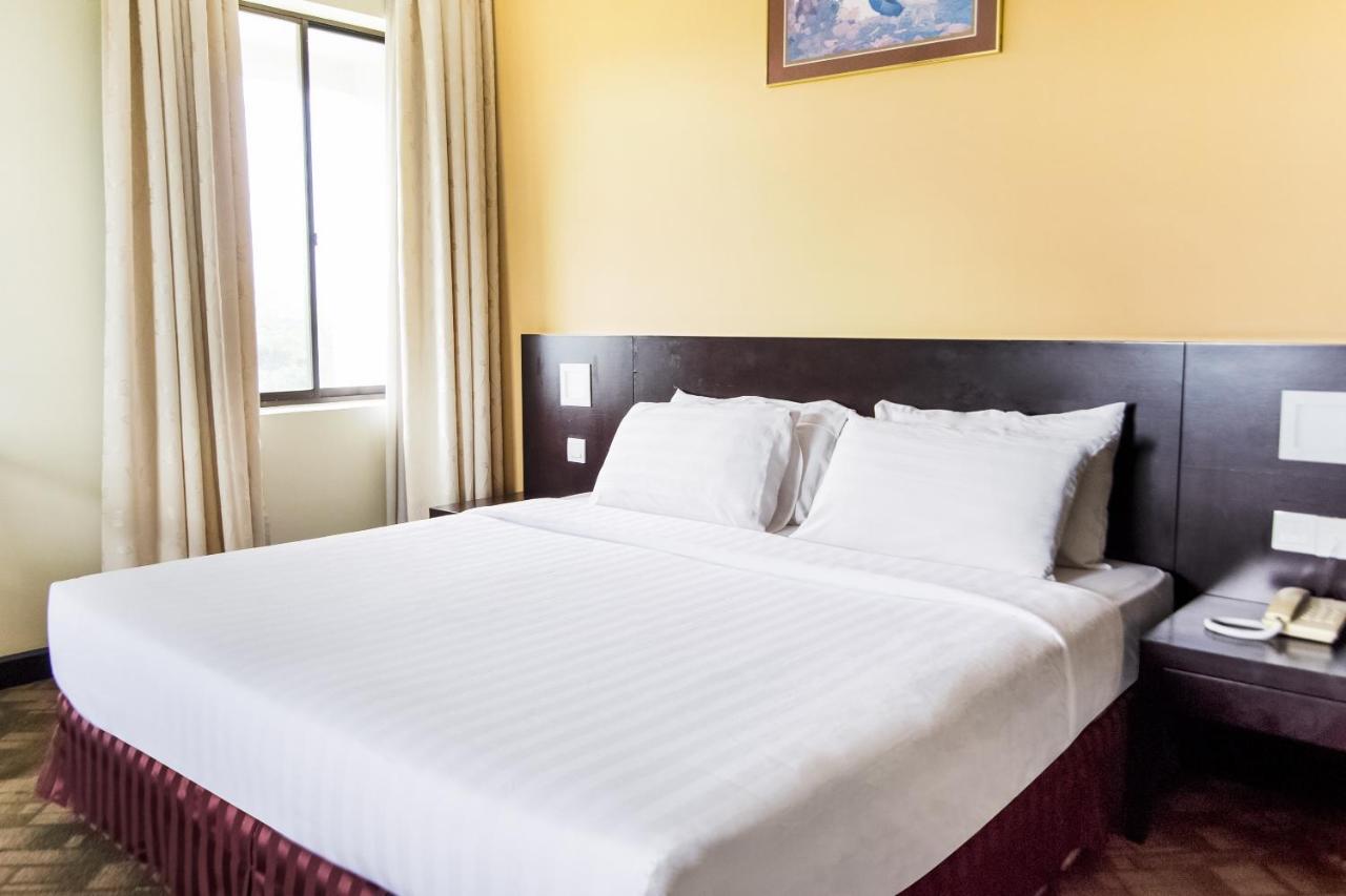 Oyo 89693 Perkasa Hotel Keningau Near Hospital Keningau מראה חיצוני תמונה
