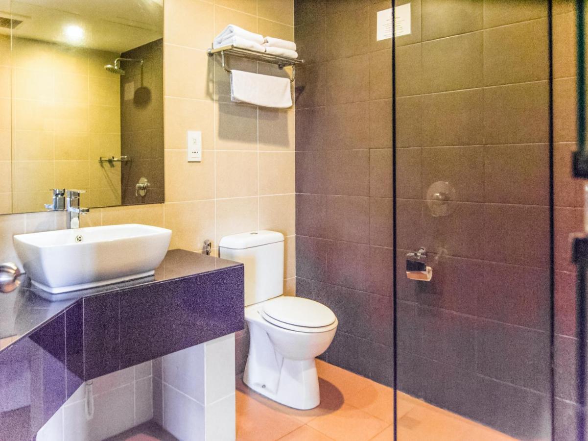Oyo 89693 Perkasa Hotel Keningau Near Hospital Keningau מראה חיצוני תמונה
