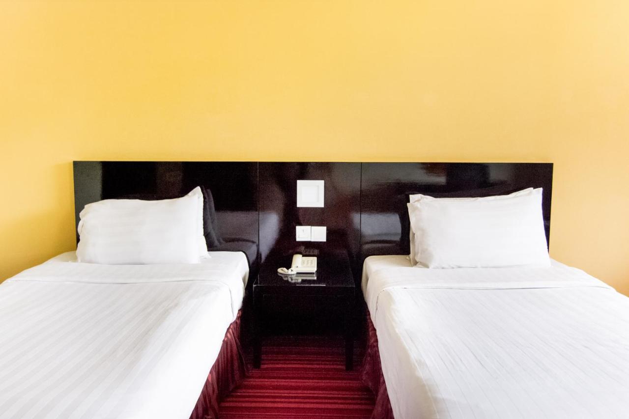 Oyo 89693 Perkasa Hotel Keningau Near Hospital Keningau מראה חיצוני תמונה